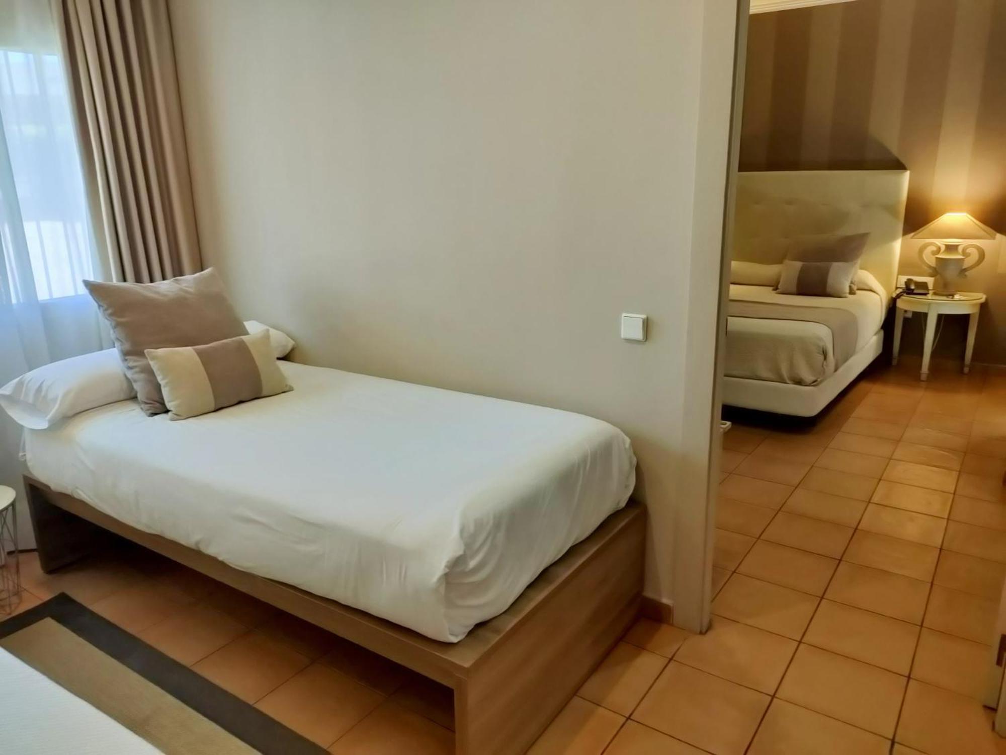 Alboran Algeciras Hotel Buitenkant foto